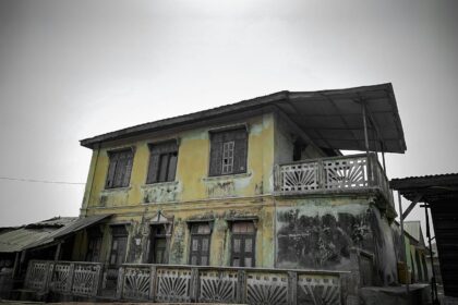 Att bygga ut ett gammalt hus.